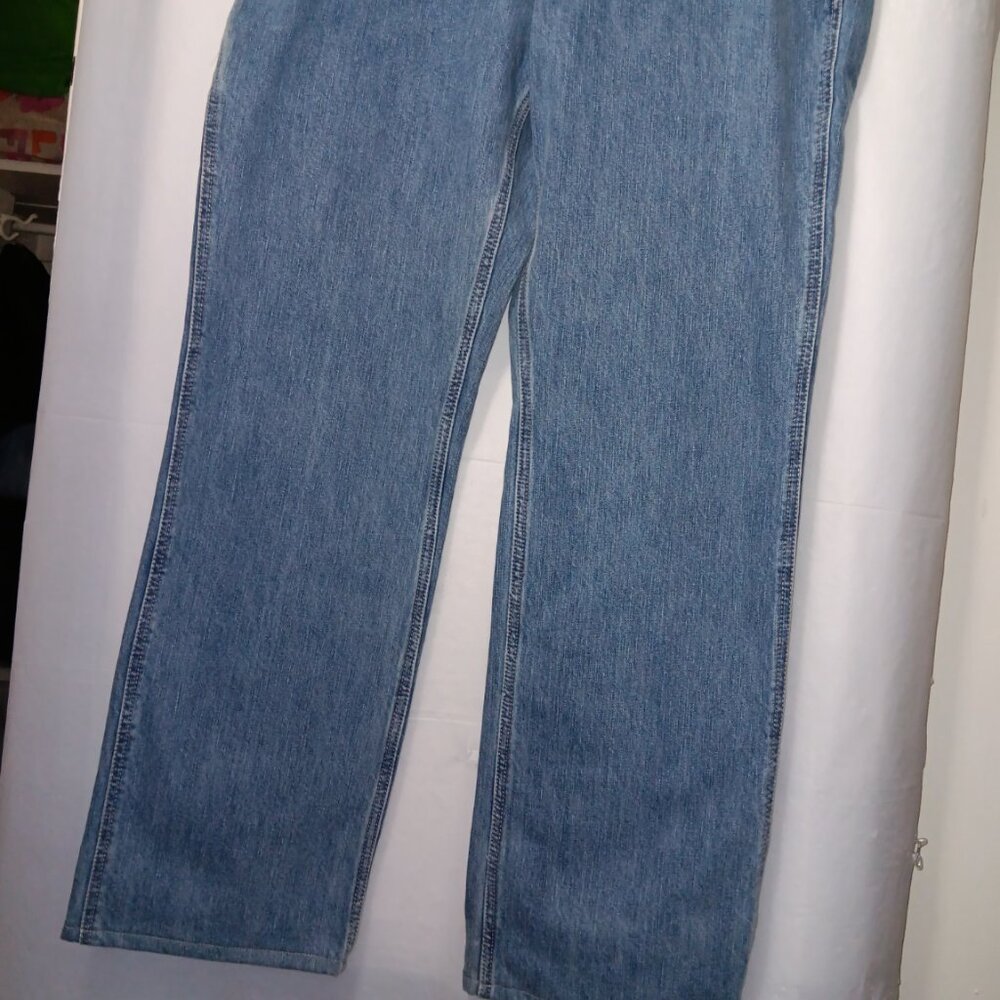 LANDS' END MEN'S TRADITIONAL FIT STRAIGHT LEG JEANS - Picture 10 of 12